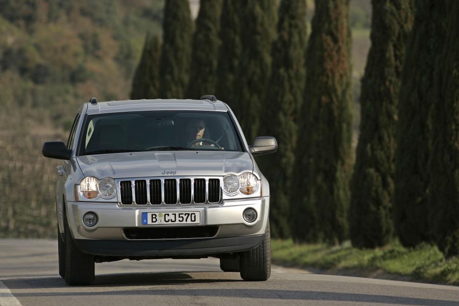  Jeep Grand Cherokee 2005 года  (фото 43 из 133)